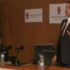 Arturo Pereira y el juez decano, Óscar Hernáiz, en la última charla de las jornadas.