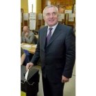 El primer ministro irlandés, Bertie Atiern, ayer votando