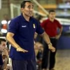 Talant Dujshebaev exige calma a sus jugadores durante el encuentro