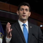 Paul Ryan se dirige a la prensa tras una reunión con Trump.