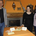 Virginia, propietaria del restuarante La Tejera, con Nicanor Sen y la concejala Mª Jesús Álvarez. CAMPOS