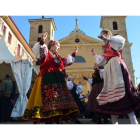 Bailes regionales en la Feria de Febrero de Valencia de Don Juan de este año. ARMANDO MEDINA