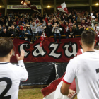 La Peña Orgullo Cazurro y una buena parte de los socios y afición culturalista critica al club por su afán recaudatorio. JESÚS F. SALVADORES