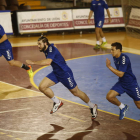 Richi, Almeida y Joao, durante un entrenamiento de Abanca Ademar en el Palacio.