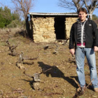 Grégory Pérez en una de las viñas de Espanillo.