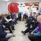 Los responsables autonómico y provincial de IU se reunieron ayer con el comité de empresa.