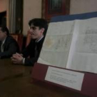 García Lobo, Amilivia y Ordóñez junto al certificado postal
