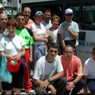 Grupo de Asprona de León antes de partir para Burgos, desde donde inician el Camino de Santiago