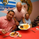 Osorio hizo disfrutar a los vecinos de La Placa con un relato ameno sobre el embutido.
