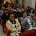 Numeroso público asistió a la charla-coloquio de Valderas