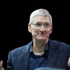 El CEO de Apple, Tim Cook, durante una conferencia, este lunes en Laguna Beach (California).