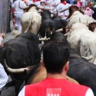 Un momento del sexto encierro de San Fermín 2018.