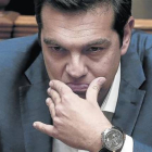 El primer ministro griego, Alexis Tsipras, durante su intervención en el Parlamento, este viernes.