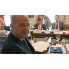 Manuel Chaves, en la reunión de la Comisión que analiza los casos de transfuguismo, en julio del año pasado.