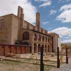Las estructuras y fachadas de la Peregrina dan un nuevo aspecto a un monumento al que se ha privado de alma.