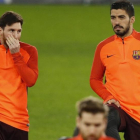 Messi y Suárez, en el entrenamiento en Stamford Bridge.