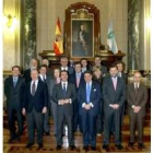 Aznar reunió a todo su Gobierno en La Coruña para celebrar el viernes el Consejo de Ministros