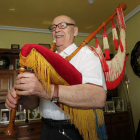Nemesio Alonso, gaitero y acordeonista de Torrestío. SECUNDINO PÉREZ