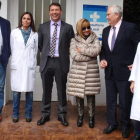 Isabel Carrasco, junto a alcalde de Encinedo y el delegado territorial, ayer en Losadilla.
