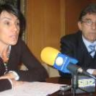 Carmen Fernández, en una imagen de archivo con el alcalde, Jesús Esteban, asume mayor protagonismo