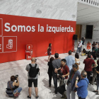 Adriana Lastra visitó ayer las instalaciones donde tendrá lugar el congreso. EMILIO NARANJO
