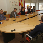 Un momento de la reunión en el Parque Tecnológico. FERNANDO OTERO