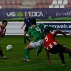El equipo rojiblanco acabó con la condición de invicto del maragato esta temporada. LA OPINIÓN DE ZAMORA