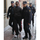 Carlos Enrique Moreno, a su llegada a la Audiencia ayer a la comparecencia.