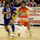 El fichaje del brasileño Cassio por el Ram, a la derecha, se complica