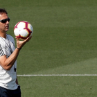 Julen Lopetegui, tecnico del Real Madrid, durante el entrenamiento del equipo este sábado en Valdebebas.