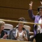 Un grupo de mujeres celebró en la tribuna del Senado la aprobación de la Ley de Igualdad
