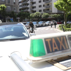 Concentración de los taxistas leoneses en el mes de mayo. RAMIRO