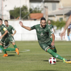 Roberto Puente doblegó al conjunto vallisoletano con su hat-trick. FERNANDO OTERO