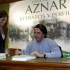 José María Aznar en Vigo durante la firma de ejemplares del libro
