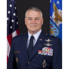 El general Michael J. Carey.