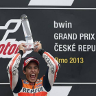 Marc Marquez celebra la victoria.