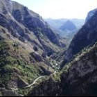 El desfiladero de Los Beyos une León con Asturias a través de una zona de alto valor paisajístico