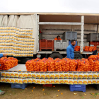 La venta de artículos de ‘Tierra de Sabor’ no faltó en la campa de Villalar. LETICIA PÉREZ