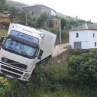 El camión lituano seguía ayer en la misma situación que el martes por la noche.