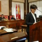 Imagen de Humildad Rodríguez, durante la lectura de un artículo de la Constitución
