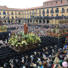 El Encuentro del Viernes Santo en la Plaza Mayor.