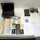 Material incautado a los cinco detenidos en Tudela de Duero (Valladolid).