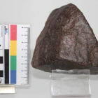 La pieza es una condrita, un tipo de meteorito no metálico. DL