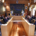 El presidente de la Diputación de León, Juan Martínez Majo, preside el Pleno Ordinario de la institución provincial.