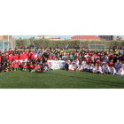 Los integrantes de los equipos que participaron en el torneo de fútbol base solidario aportaron su esfuerzo a la causa.