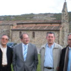 Manuel Fresno, Eduardo Fernández, José Carlos de Marco y Tomás Álvarez, ayer, en Olleros