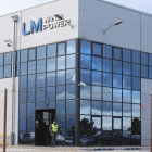 Ahora mismo trabajan 170 personas en la planta del polígono de la Llanada.