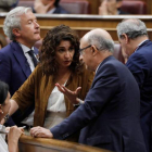 La ministra Montero junto a Cristóbal Montoro. JUAN CARLOS HIDALGO