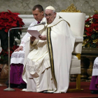 El papa Francisco, durante la misa dle gallo celebrada en ROma. RICCARDO ANTIMIANI
