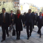 Magaz, representantes de FCC y autoridades, ayer.
